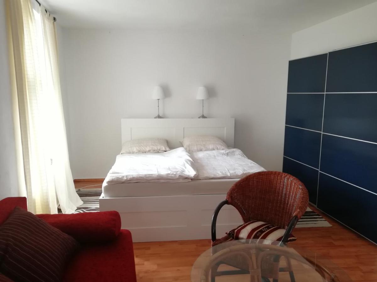 Ehemalige Bibliothek Apartment Fuer 2 Mit Kueche Kamin Netflix Parken Und Hofladen Steinhofel Exteriér fotografie