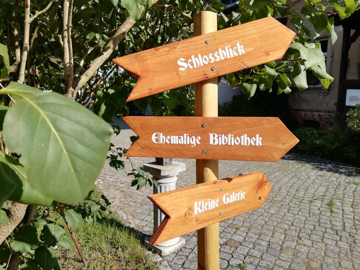 Ehemalige Bibliothek Apartment Fuer 2 Mit Kueche Kamin Netflix Parken Und Hofladen Steinhofel Exteriér fotografie