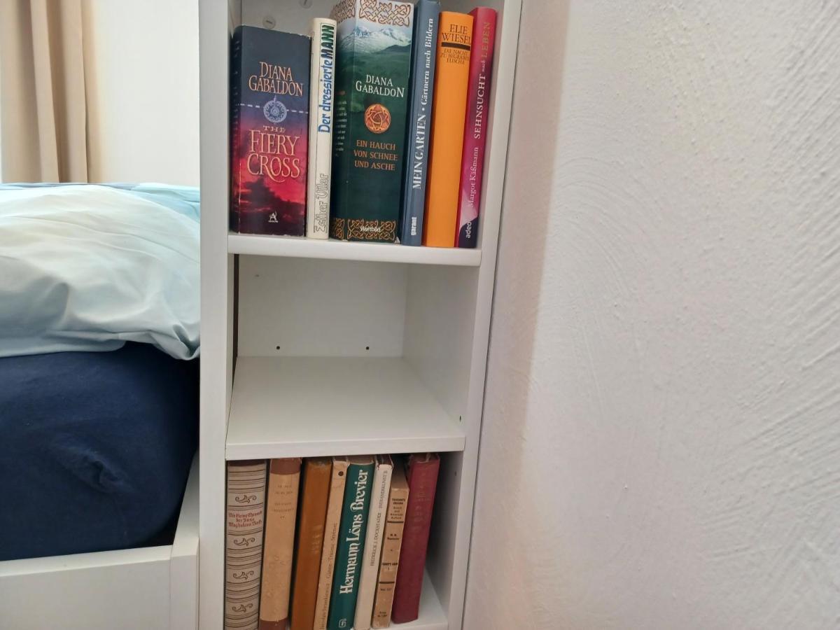 Ehemalige Bibliothek Apartment Fuer 2 Mit Kueche Kamin Netflix Parken Und Hofladen Steinhofel Exteriér fotografie